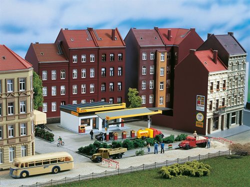 Auhagen 11340 Moderne Tankstelle, H0